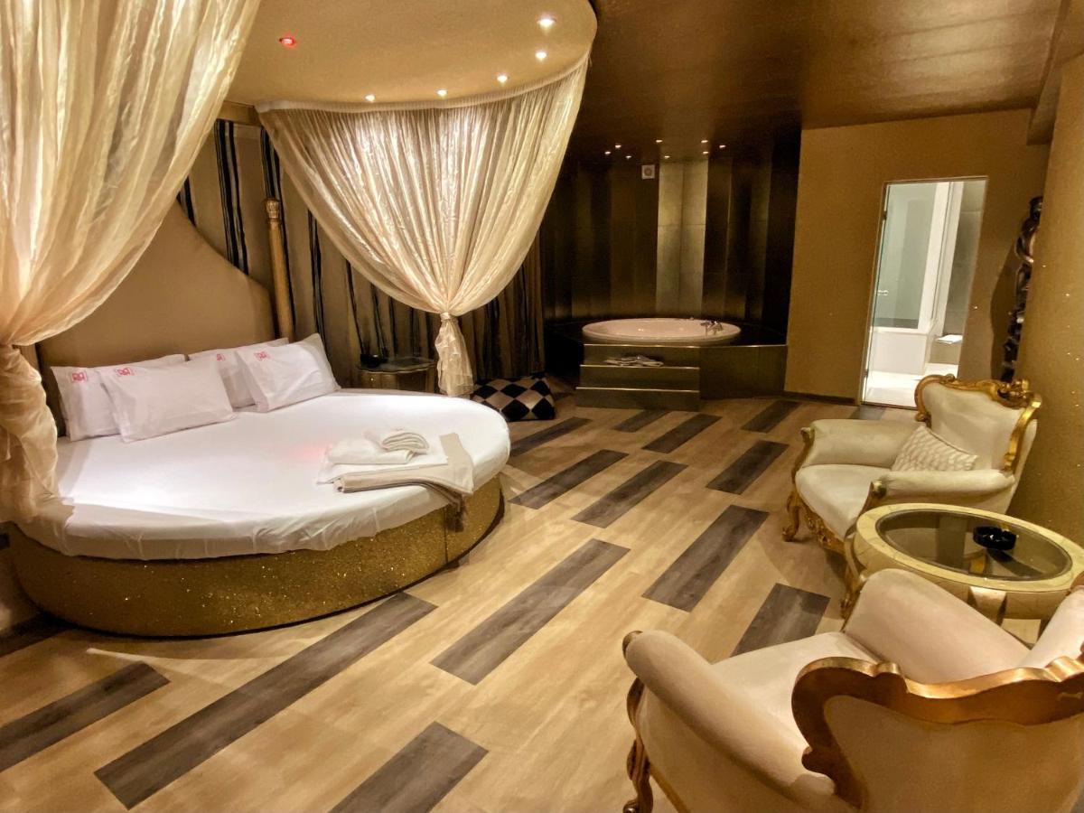 Ruby Rooms Kifisia - Adults Only Athens Exterior photo